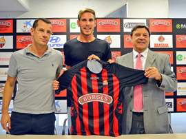 Duro palo para el delantero del Reus. CFReusDeportiu