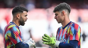 Kepa, conforme incluso a la sombra de Raya