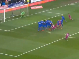 O momento do belo gol do camisa 17 do Manchester City. DailyMotion