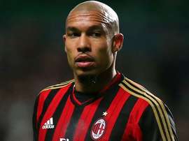 De Jong, con el Milan. Twitter