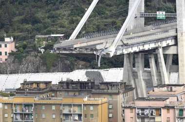 El partido que aplazó el desastre de Génova. EFE