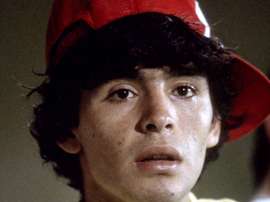 Diego Armando Maradona com 19 anos . MasahideTomikoshi