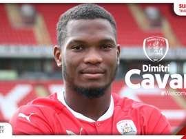 El lateral debutará en el Championship. BarnsleyFC