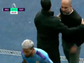 A calorosa discussão entre Guardiola e Agüero. Captura/DAZN