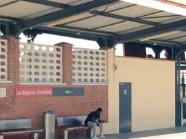 Djené préfère se déplacer en utilisant les transports en commun. Twitter/TheAlvaroVic