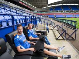 La comodidad de ver el fútbol en casa, pero desde el propio estadio. Bolton