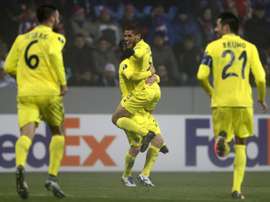 Dos Santos celebra su gol ante el Viktoria Plzen. Twitter