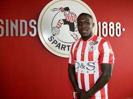 Drenthe vuelve al fútbol. Twitter/SpartaRotterdam