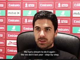 Mikel Arteta talks after Arsenal's 1-0 defeat against Southampton. DUGOUT