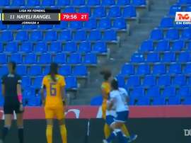 Nayeli, una gran cabeceadora. DUGOUT