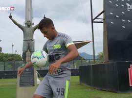 Conheça Vinícius, um dos Meninos da Colina. DUGOUT