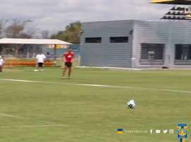 VÍDEO: Hugo Ayala también sirve de portero. DUGOUT