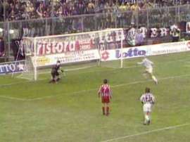 Le but magnifique de Gianluca Vialli contre Cremonese. DUGOUT