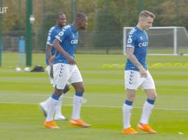 Everton had their photoshoot. DUGOUT