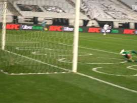 Éderson faz o gol da vitória do Corinthians sobre o Mirassol. DUGOUT