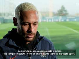 Neymar ricorda Maradona. DUGOUT