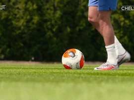 Ziyech's first training session for Chelsea. DUGOUT