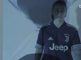 Juventus anunciou seu segundo uniforme para a próxima temporada. DUGOUT