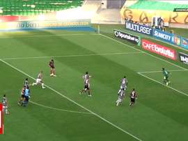 Flamengo derrotou o Fluminense por 2 a 1 com gols de Pedro e Michael. DUGOUT