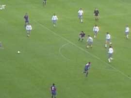 Com Johan Cruyff, o Barcelona conquistou títulos como uma Liga dos Campeões e quatro LaLigas. DUGOUT