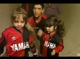 Maradona atuou no Newell's Old Boys entre os anos de 1993 e 1994. DUGOUT