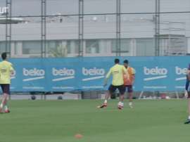 Treino de Messi teve tabelas, golaços, arrancadas e dribles. DUGOUT