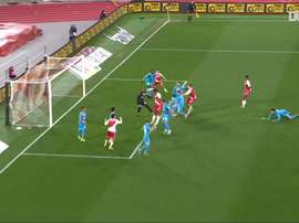 Il primo gol di Tchouaméni con il Monaco. Dugout