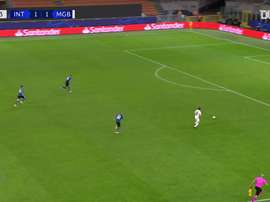 Le but de Jonas Hofmann contre l'Inter Milan. dugout