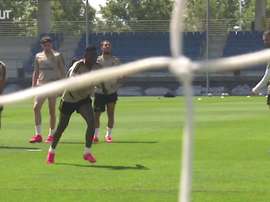 Jogadores do Real Madrid treinam finalizações. DUGOUT