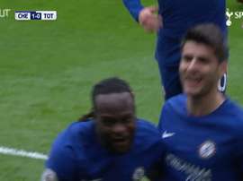 Résumé du Chelsea-Tottenham de la saison 2017/2018. DUGOUT