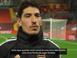 Confira uma entrevista com Héctor Bellerín. DUGOUT