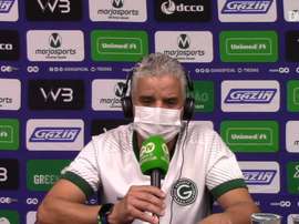 Auxiliar Luís Fernando Flores substitui Enderson Moreira durante suspensão. DUGOUT