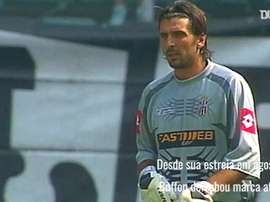 Aos 42 anos, Buffon segue ativo na Juventus e quer disputar a Copa do Mundo de 2022. DUGOUT