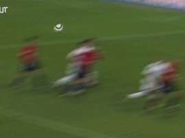 Le pied droit magique de David Beckham. DUGOUT