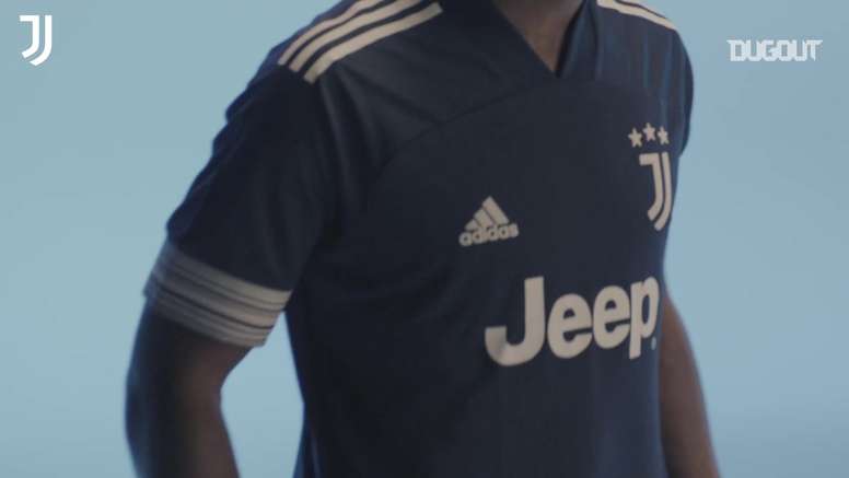Video Juventus Unveil The New Away Kit 2020 2021 Besoccer