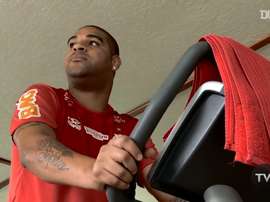 Adriano's best training moments. DUGOUT