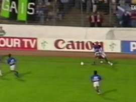 Vialli aiuta la Samp a vincere la Coppa delle Coppe. Dugout