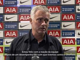 Mourinho está focado em vencer com o Tottenham. DUGOUT