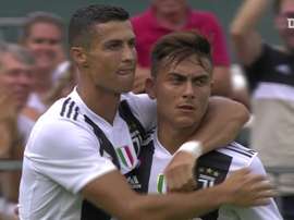 La sua prima rete in amichevole con la Juve. Dugout