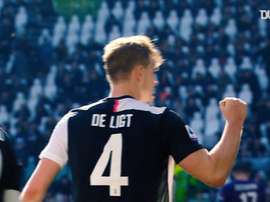 De Ligt si prende la Juventus. Dugout