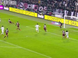 Cuadrado marca no último minuto para a Juve contra o Torino. DUGOUT