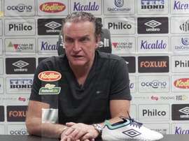 Cuca critica arbitragem e atuação do Santos. DUGOUT