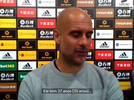 Pep Guardiola foi questionado sobre o papel de Fernandinho no City. DUGOUT