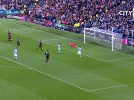 VIDÉO : quand City fait du mal à Arsenal à l'Etihad. Dugout