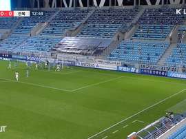Kim Bo-kyung was vital to Jeonbuk claiming the three points at Daegu. DUGOUT