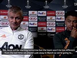 Ole Gunnar Solskjær and Lingard spoke before the match. DUGOUT