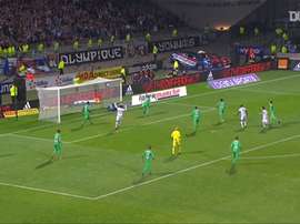 Lyon beat St Etienne 3-0 in 2015 thanks to a Lacazette hat-trick. DUGOUT