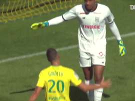 Melhores defesas dos goleiros do Nantes em 2019/20. DUGOUT
