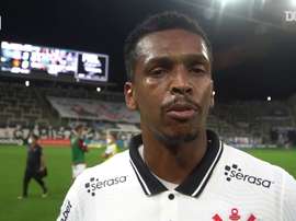 Jô comemora vitória do Corinthians. DUGOUT