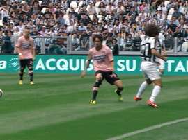 Veja os inesquecíveis lançamentos e cobranças de falta de Pirlo. DUGOUT